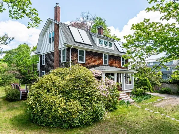 17 Briar Ln, Kingston, RI 02881
