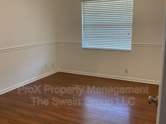 5th image of 1006 Medinah Dr