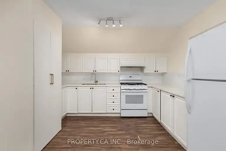 1 bed, 1.0 bath, 700 sqft, $2,300 — Photo 3