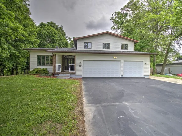6680 John Dr, Mt Zion, IL 62549