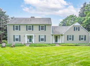 64 W Springtown Rd, Long Valley, NJ 07853