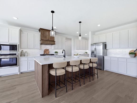 5th image of 826 Feathergrass Ct