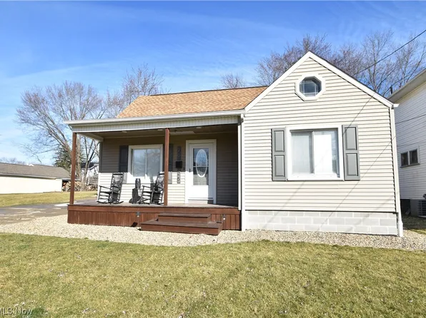 7925 2nd St, Masury, OH 44438