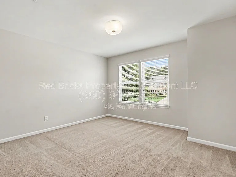 3527 Arnica Ct — Photo 20