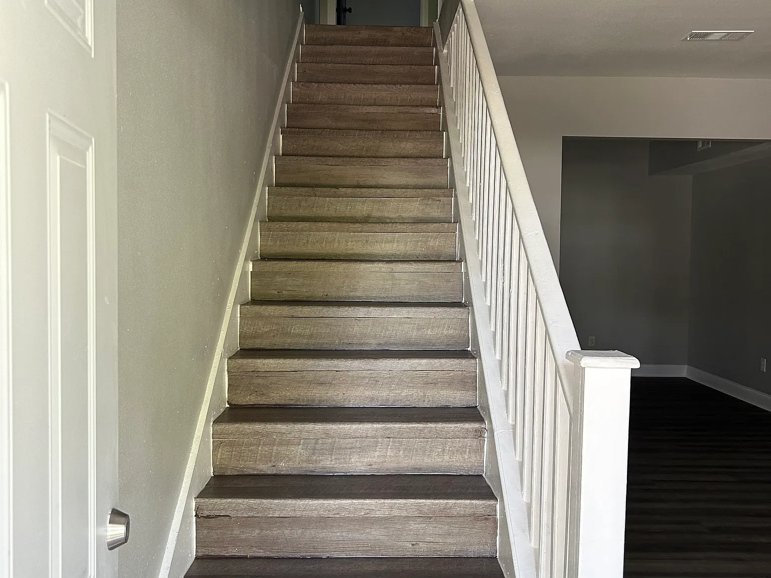 2 bed, 1200 sqft, $1,000 — Photo 2