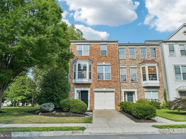 1 Winterberry Pl, Delran, NJ 08075