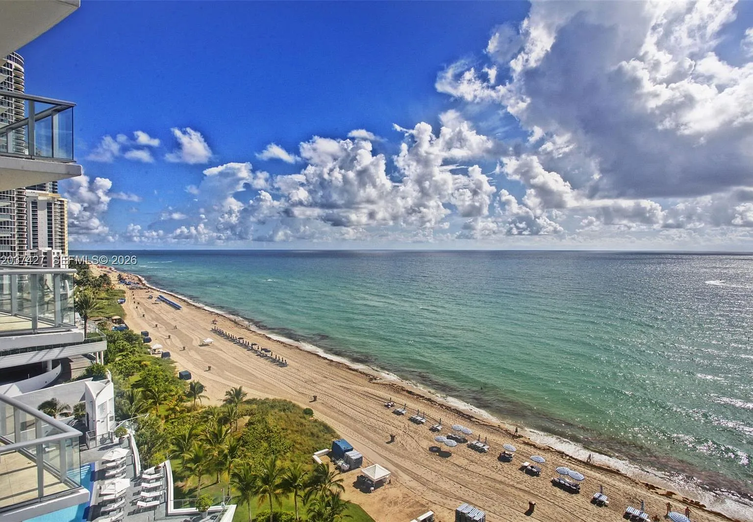 Jade Beach Condo — Photo 2