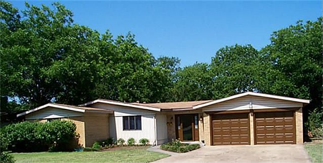 1st image of 4401 Mackey Dr