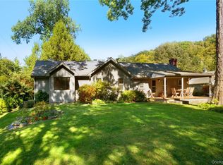 5 Shore Trl, South Salem, NY 10590