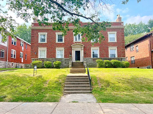 7226 Forsyth Blvd #1W Photo 1