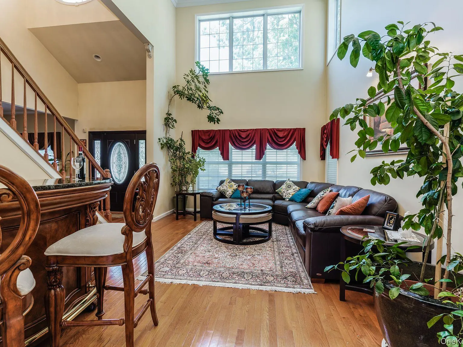 5 bed, 2.5 bath, 3763 sqft, $6,700 — Photo 4