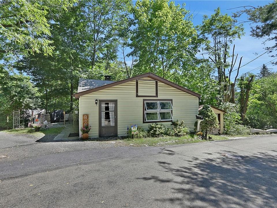 1st image of 11 Maple Avenue