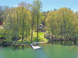 8 N Lake Rd, Armonk, NY 10504