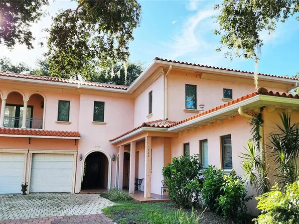 1962 Freedom Dr, Clearwater, FL 33755