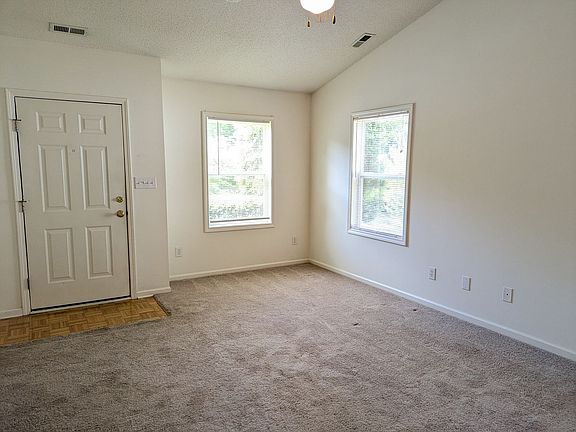 3rd image of 108 Bogey Ln