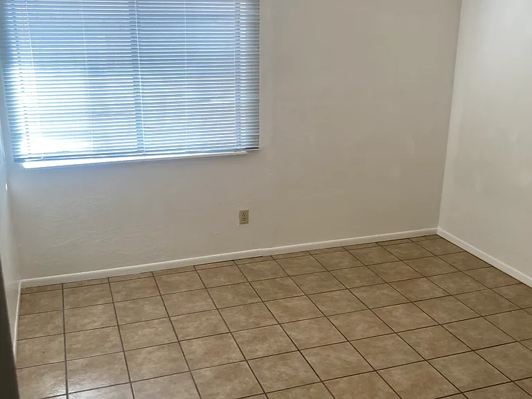209 Princeton Dr SE #C — Photo 15