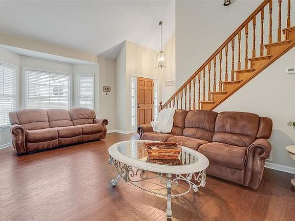 4th image of 5045 Southland Dr
