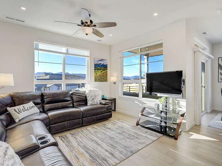 10675 Helenite Point — Photo 12