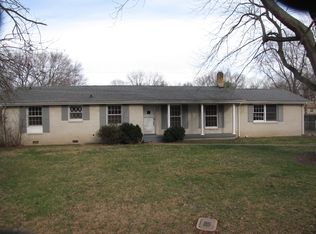 2305 Green Acres Dr, Clarksville, TN 37042