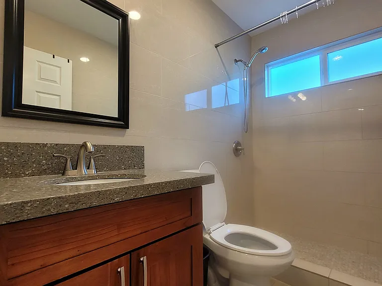 1555 Pahulu St E — Photo 17