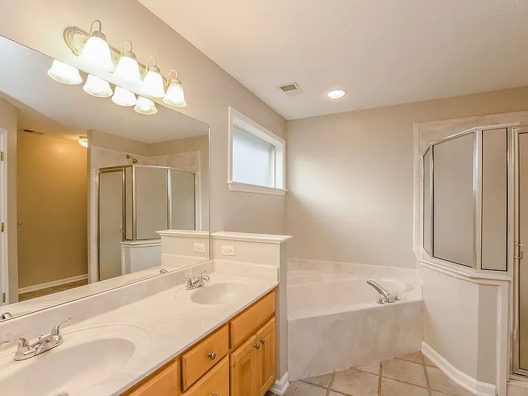 9893 Farmyard Dr — Photo 10
