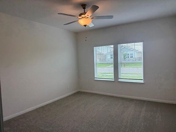 3rd image of 116 Maple Hedge Rd