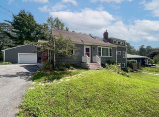 20 Thrasher Rd, Cape Elizabeth, ME 04107