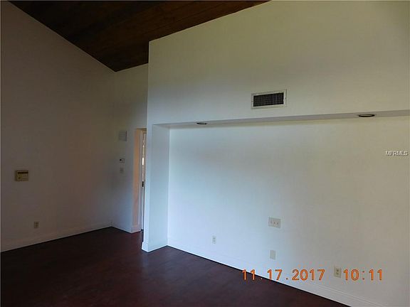 5th image of 817 Pinewood Ct #817