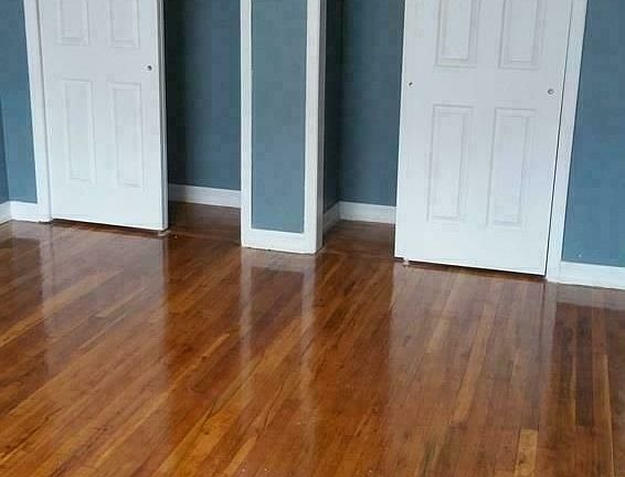3rd image of 927 E 58th St #1