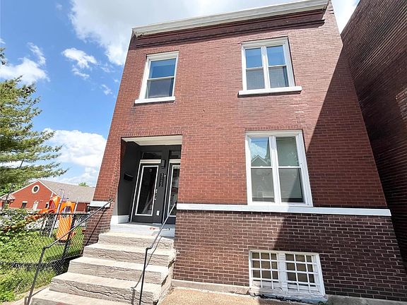 2nd image of 3122 California Ave