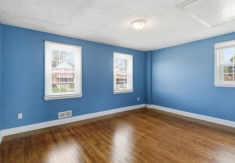 627 Lucia Ave — Photo 10