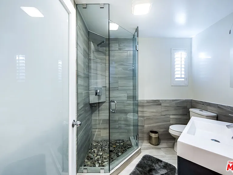 3490 Wonder View Pl — Photo 31