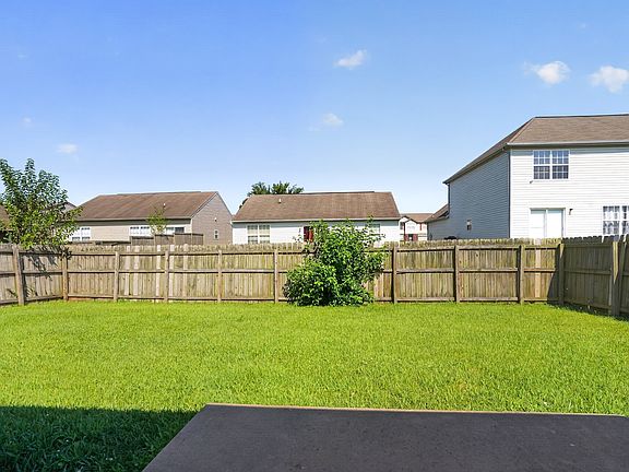 3rd image of 2611 Lullwater Ln