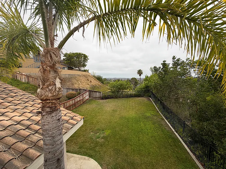 6833 Urubu St — Photo 32