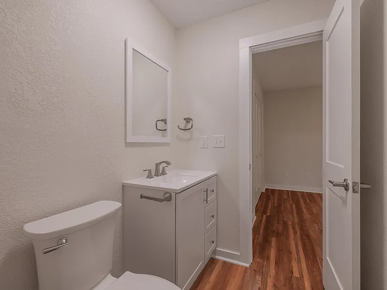 800 Rolling Hills Dr #8 — Photo 16