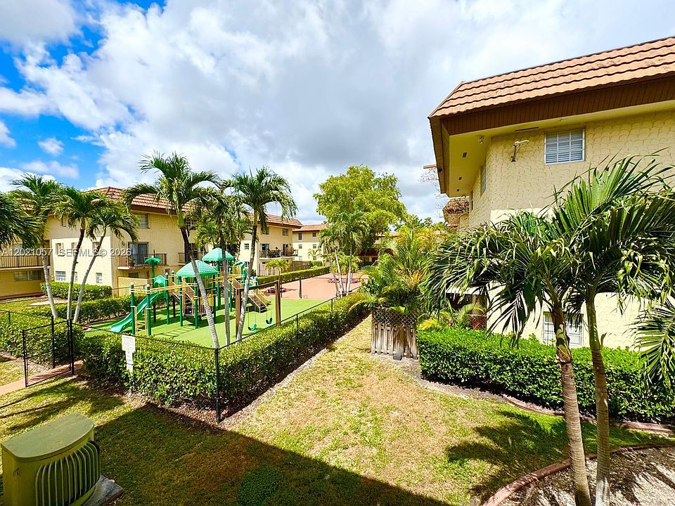 1st image of 8600 SW 109th Ave #4-202