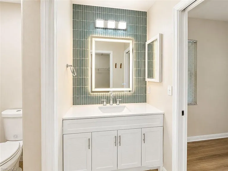 240 Timber Lake Cir #D201 — Photo 7