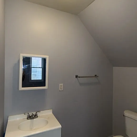 269-271 Hobson St #1L — Photo 11