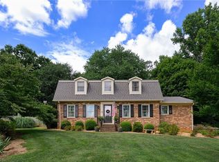 6107 Winview Heights St, Clemmons, NC 27012