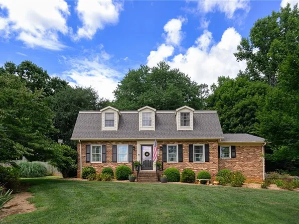 6107 Winview Heights St, Clemmons, NC 27012