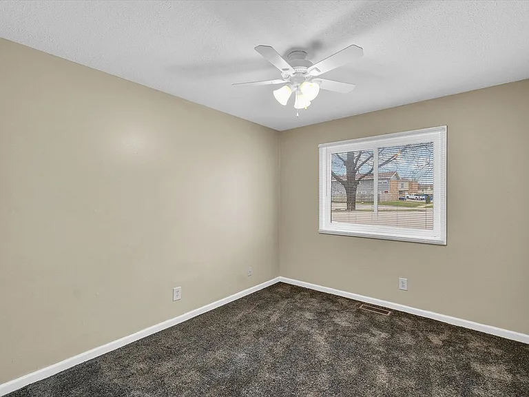 2208 Todd Dr — Photo 36