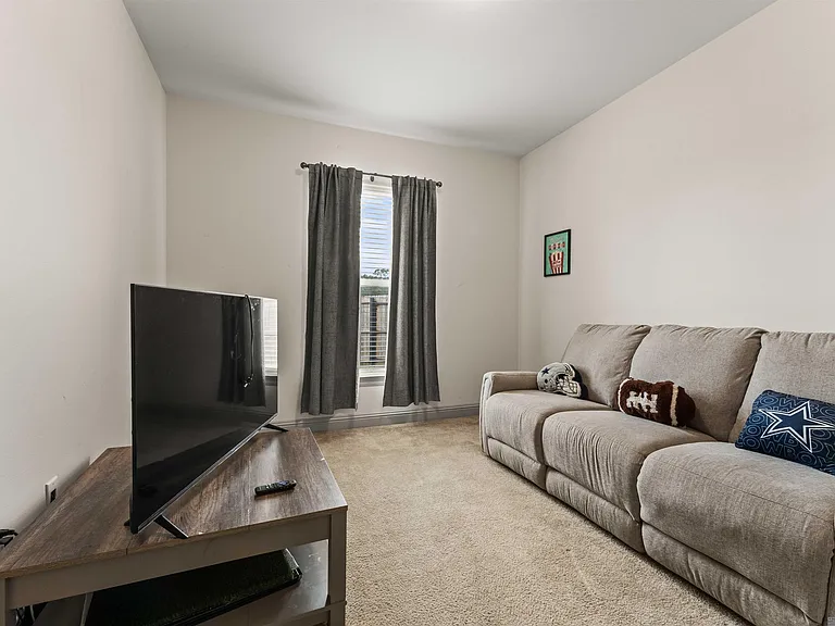 40053 Maddie Dr — Photo 15
