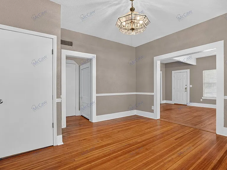 303 S Elm St — Photo 4