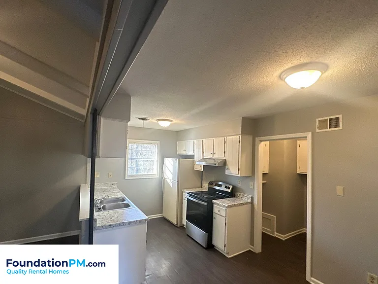 4023 Haliburton St — Photo 4