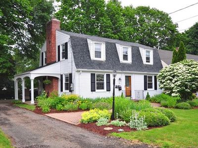34 Thomson Rd, West Hartford, CT, 06107