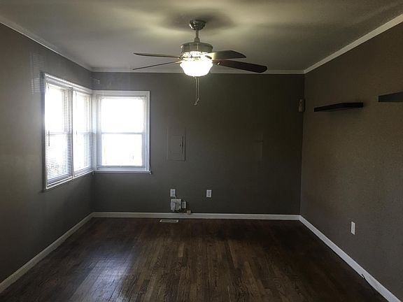 3rd image of 1139 Eugene Dr