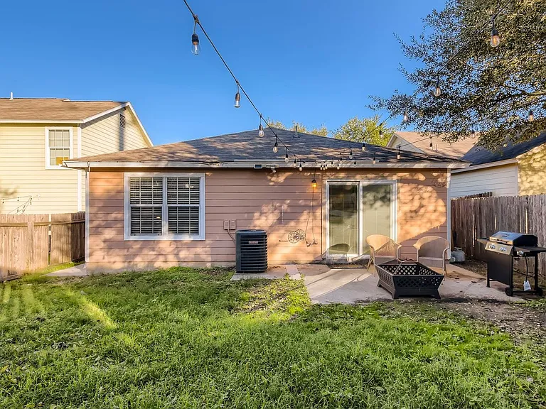 7012 Encanto Trl — Photo 21
