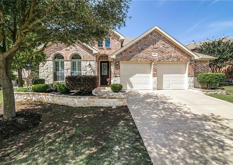 1st image of 311 Vernon Dr