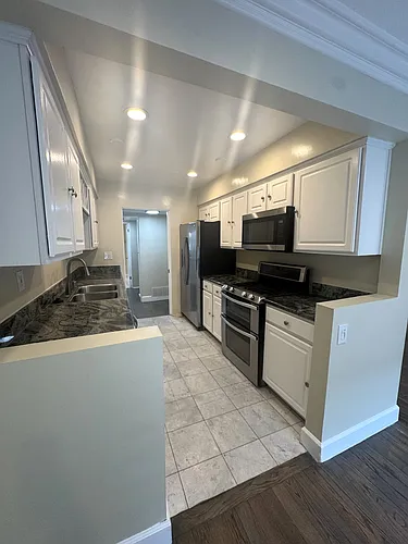 633 Ocean Ave Photo 1