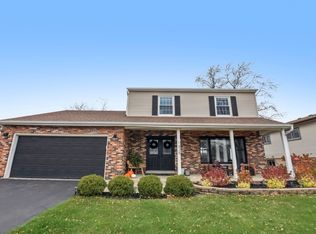 1828 Kings Point Dr N, Addison, IL 60101